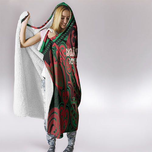 Aotearoa Iwi Ngati Hine Hooded Blanket Maori Kowhaiwhai Pattern