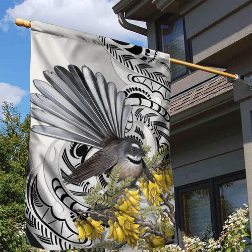 New Zealand Fantail Bird Garden Flag Maori Piwakawaka Kowhai Maori Pattern