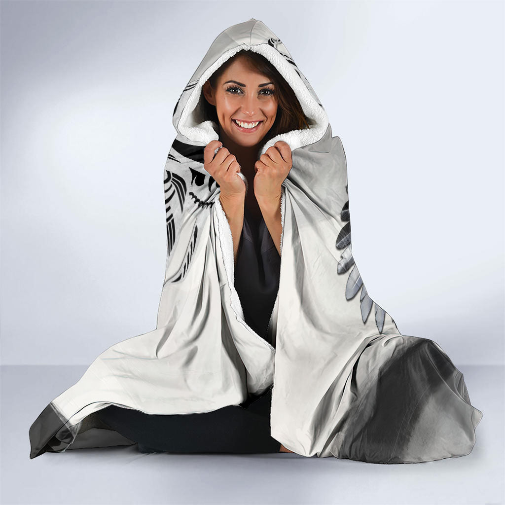 New Zealand Fantail Bird Hooded Blanket Maori Piwakawaka Kowhai Maori Pattern
