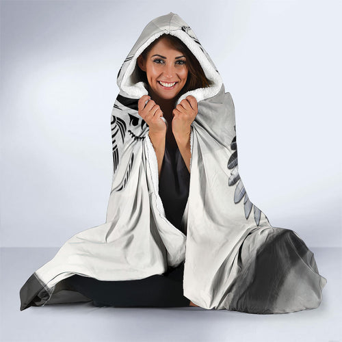 New Zealand Fantail Bird Hooded Blanket Maori Piwakawaka Kowhai Maori Pattern
