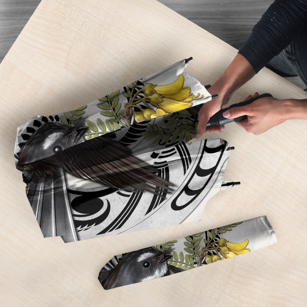 New Zealand Fantail Bird Umbrella Maori Piwakawaka Kowhai Maori Pattern