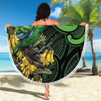 New Zealand Parakeet Bird Beach Blanket Maori Kakariki Kowhai Maori Pattern