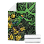 New Zealand Parakeet Bird Blanket Maori Kakariki Kowhai Maori Pattern