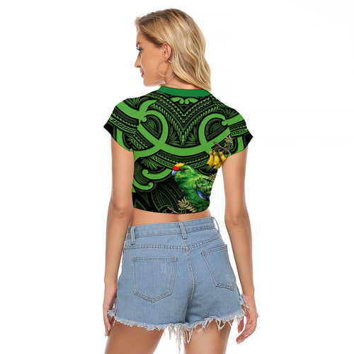 New Zealand Parakeet Bird Raglan Cropped T Shirt Maori Kakariki Kowhai Maori Pattern