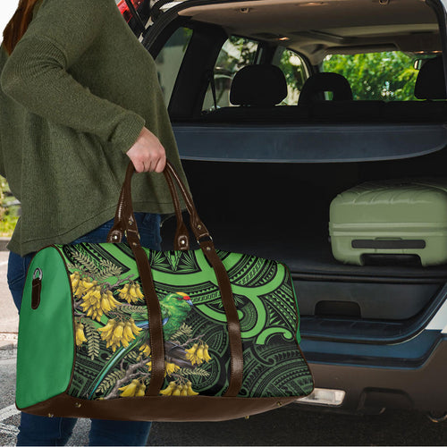 New Zealand Parakeet Bird Travel Bag Maori Kakariki Kowhai Maori Pattern