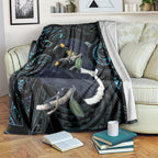 New Zealand Huia Bird Blanket Paua Shell Maori Pattern