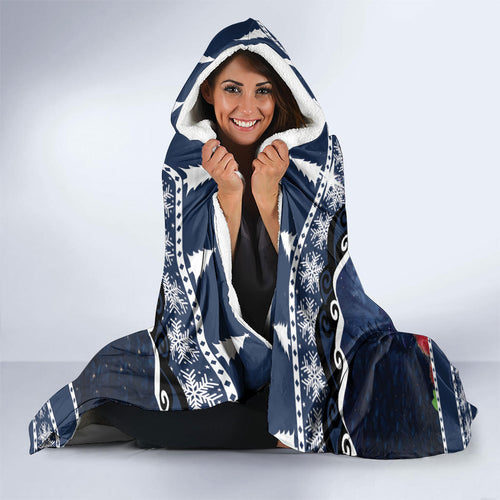 New Zealand Tui Bird Christmas Hooded Blanket Pohutukawa Xmas Tree Meri Kirihimete