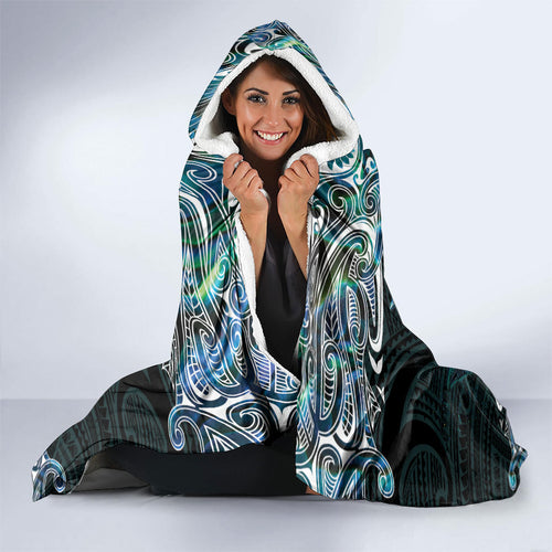 New Zealand Kotiate Weapon Hooded Blanket Aotearoa Mango Paua Shell Maori Pattern