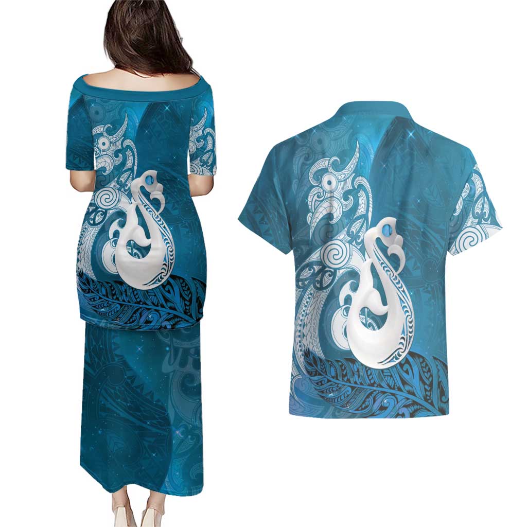 New Zealand Matariki Couples Matching Puletasi and Hawaiian Shirt Maori Manaia Galaxy Silver Fern Blue Color