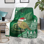 New Zealand Kakapo Christmas In July Blanket Silver Fern Santa Xmas Green Color