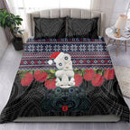New Zealand Hei Tiki Christmas In July Bedding Set Pohutukawa Santa Xmas Polynesian Pattern