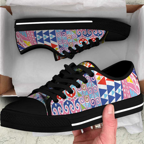 Maori Kowhaiwhai Taniko Patchwork Rainbow Motifs Low Top Shoes