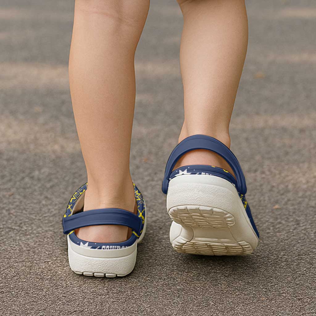 Merry Queensland Cowboys Clogs Shoes Christmas Rugby League Spirit - Aussie Hoodie