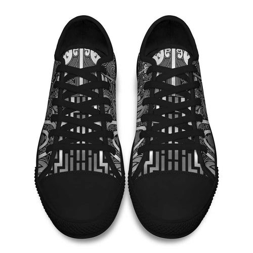 New Zealand Taiaha Maori Low Top Shoes Kiwikiwi Minimalist Silver Fern Tukutuku Motif