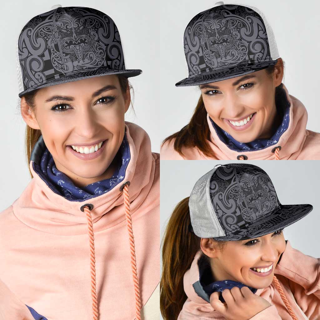 New Zealand Taiaha Maori Mesh Trucker Cap Minimalist Silver Fern All Black - Aussie Hoodie