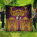 Brisbane Broncos Rugby Quilt Polynesian Tribal Pattern Warrior Horse Maroon Gold Pattern