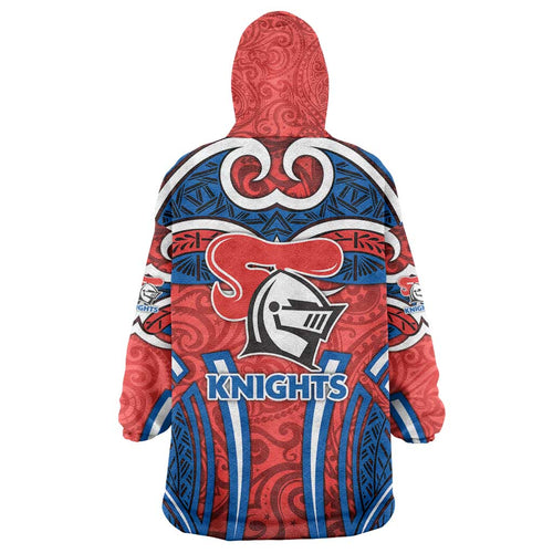 Newcastle Knights Rugby Wearable Blanket Hoodie Polynesian Tribal Knight Warrior Red Blue Pattern