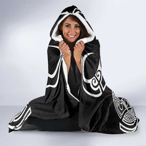 South Sydney Rabbitohs Rugby Hooded Blanket Polynesian Tribal Rabbit Warrior Black White Pattern