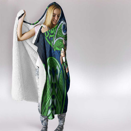 Canberra Raiders Rugby Hooded Blanket Polynesian Tribal Viking Warrior Green Blue Pattern