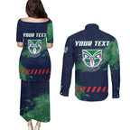 Personalised New Zealand Warriors Rugby Couples Matching Puletasi and Long Sleeve Button Shirt Maori The Wahs Mascot - Sporty Splash Art Style