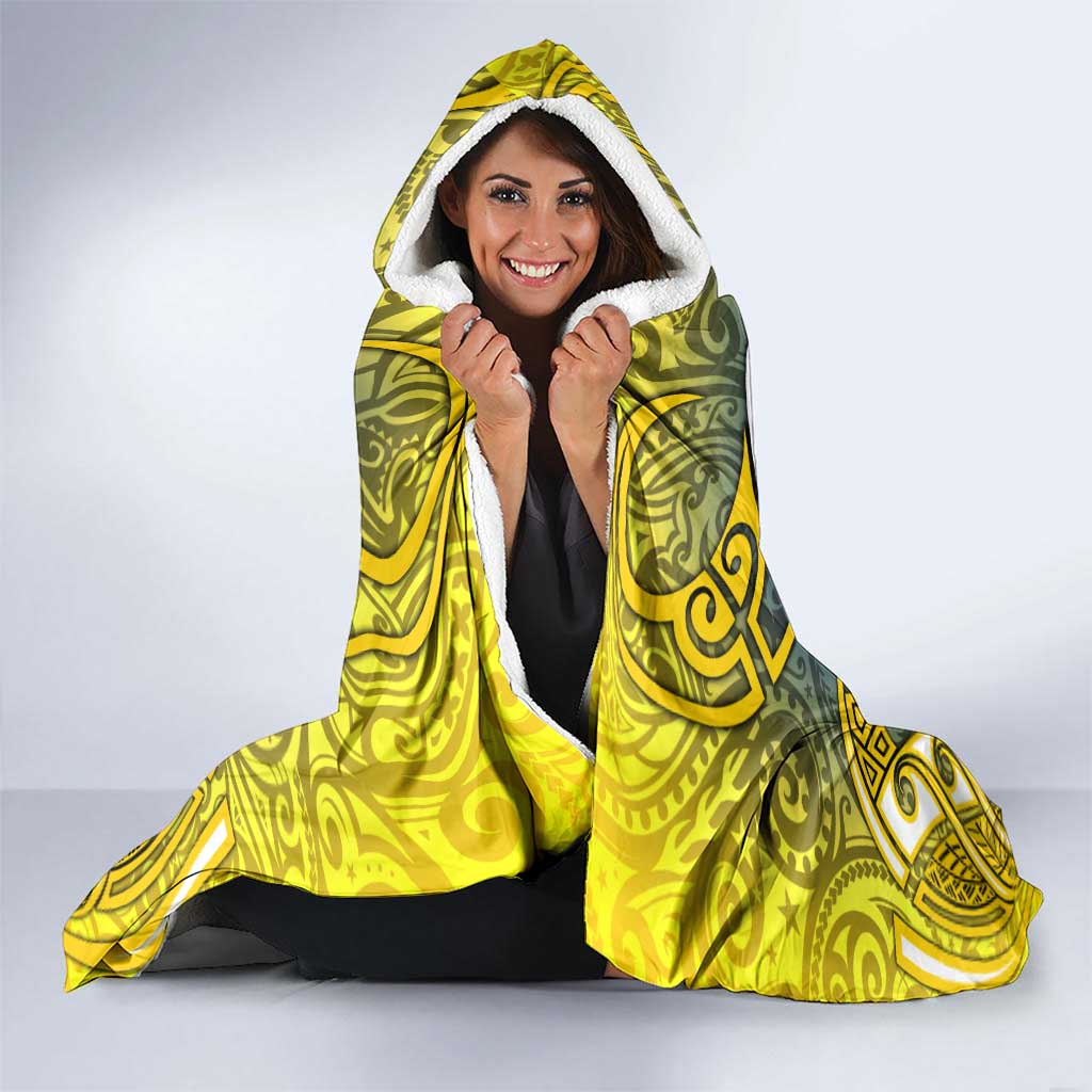 North Queensland Cowboys Rugby Hooded Blanket Polynesian Tribal Bull Warrior Navy Yellow Pattern