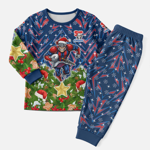 Personalised Newcastle Knights Rugby Christmas Pajama Set Santa Rugby Mascot - Pine Wreath Festive