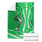 Melbourne Stars Blanket Aboriginal Dot Art Green White - Tribal Wave Pattern