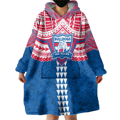 Personalized Western Bulldogs Wearable Blanket Hoodie Polynesian Tribal Pattern Heritage Football