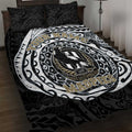 Personalized Collingwood Magpies Polynesian Quilt Bed Set Tribal Chest and Sleeve Tattoo Heritage Warrior