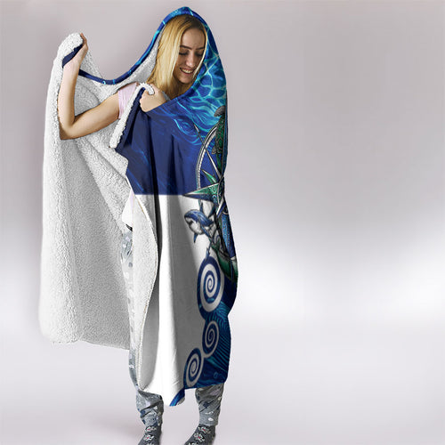 Torres Strait Islanders Nautical Compass Sea Life Hooded Blanket Indigenous Traditional Flag Pattern Tribal Marine Art