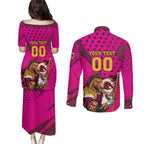 Custom Rugby Broncos Couples Matching Puletasi and Long Sleeve Button Shirt Muscular Horse Mascot With Flag In Pink