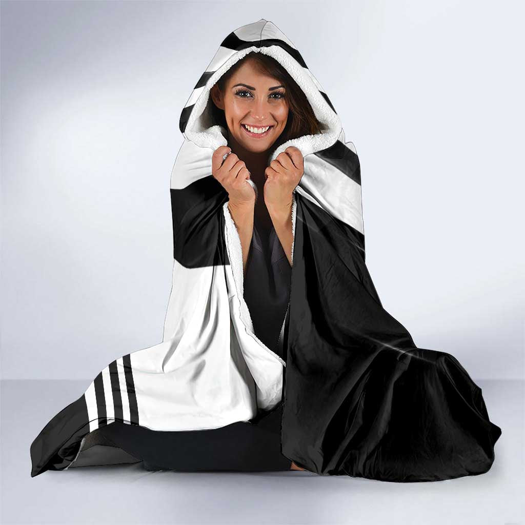 Collingwood Magpies Hooded Blanket Modern Geometric Sports Graphic Style