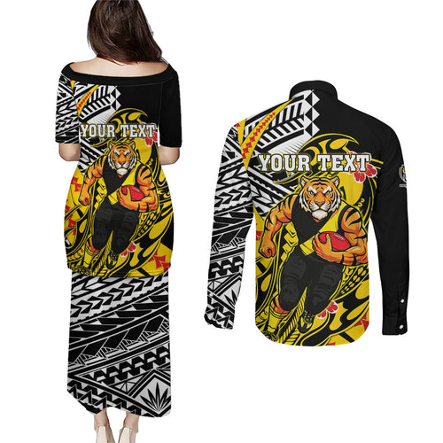 Personalized Richmond Tigers Couples Matching Puletasi and Long Sleeve Button Shirt Polynesian Tribal Tiger Mascot With Hibiscus Floral Art