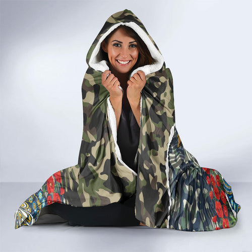 Personalized Gold Coast Titans ANZAC Hooded Blanket Indigenous Camouflage Poppy Memorial Soldier Spartan