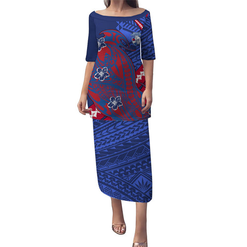 Personalized Western Bulldogs Family Matching Puletasi and Hawaiian Shirt Polynesian Tribal Bulldog Mascot With Hibiscus Floral Art