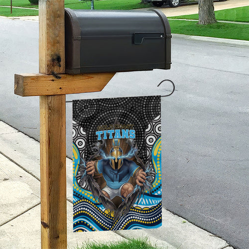 Gold Coast Titans Garden Flag The Scream of Lightning Eyes - Indigenous Dot Ripping Effect
