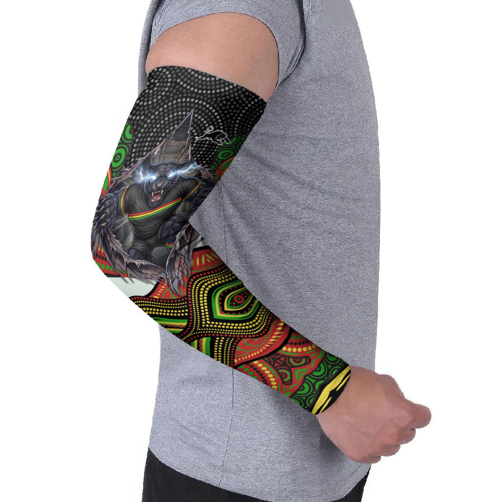 Penrith Panthers Arm Sleeves The Scream of Lightning Eyes - Indigenous Dot Ripping Effect
