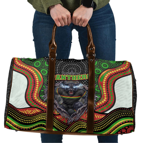 Penrith Panthers Travel Bag The Scream of Lightning Eyes - Indigenous Dot Ripping Effect