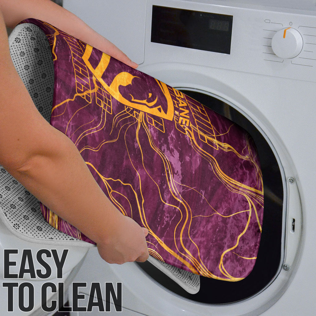 Brisbane Broncos Bathroom Set Gold Marble Pattern With Vibrant Topography Lines