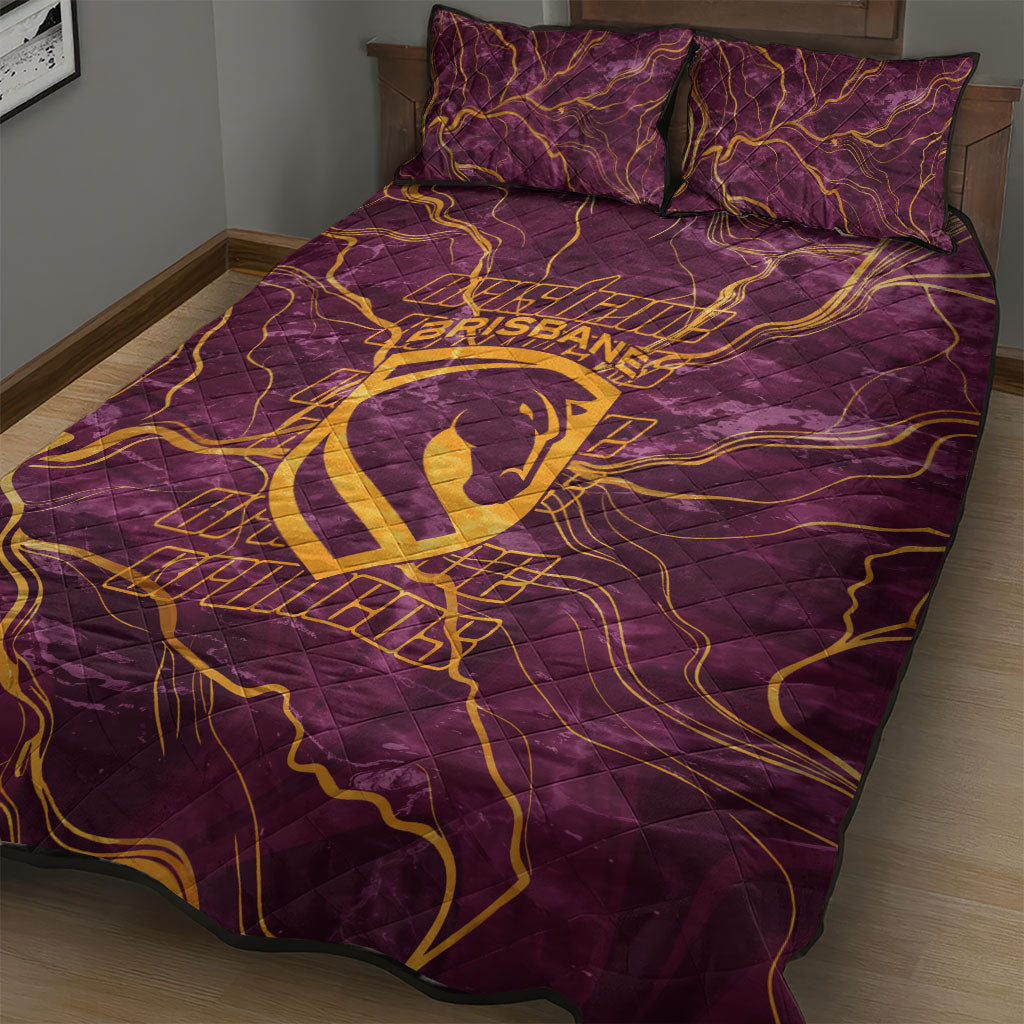 Brisbane Broncos Quilt Bed Set Gold Marble Pattern With Vibrant Topography Lines