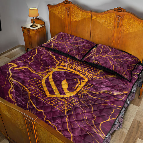 Brisbane Broncos Quilt Bed Set Gold Marble Pattern With Vibrant Topography Lines