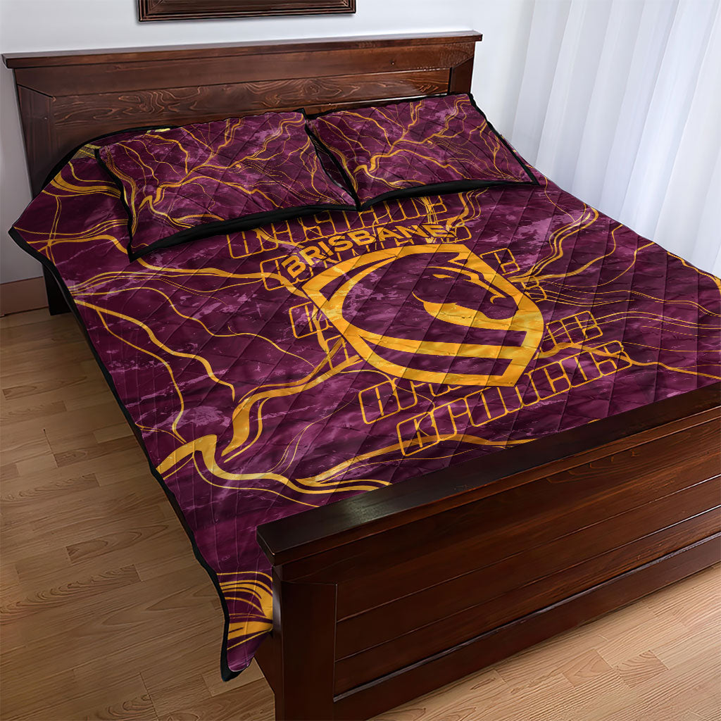 Brisbane Broncos Quilt Bed Set Gold Marble Pattern With Vibrant Topography Lines