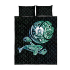 Whale and Dhari Torres Strait Islands Quilt Bed Set Deep Green Oceanic Tribal Pattern Art