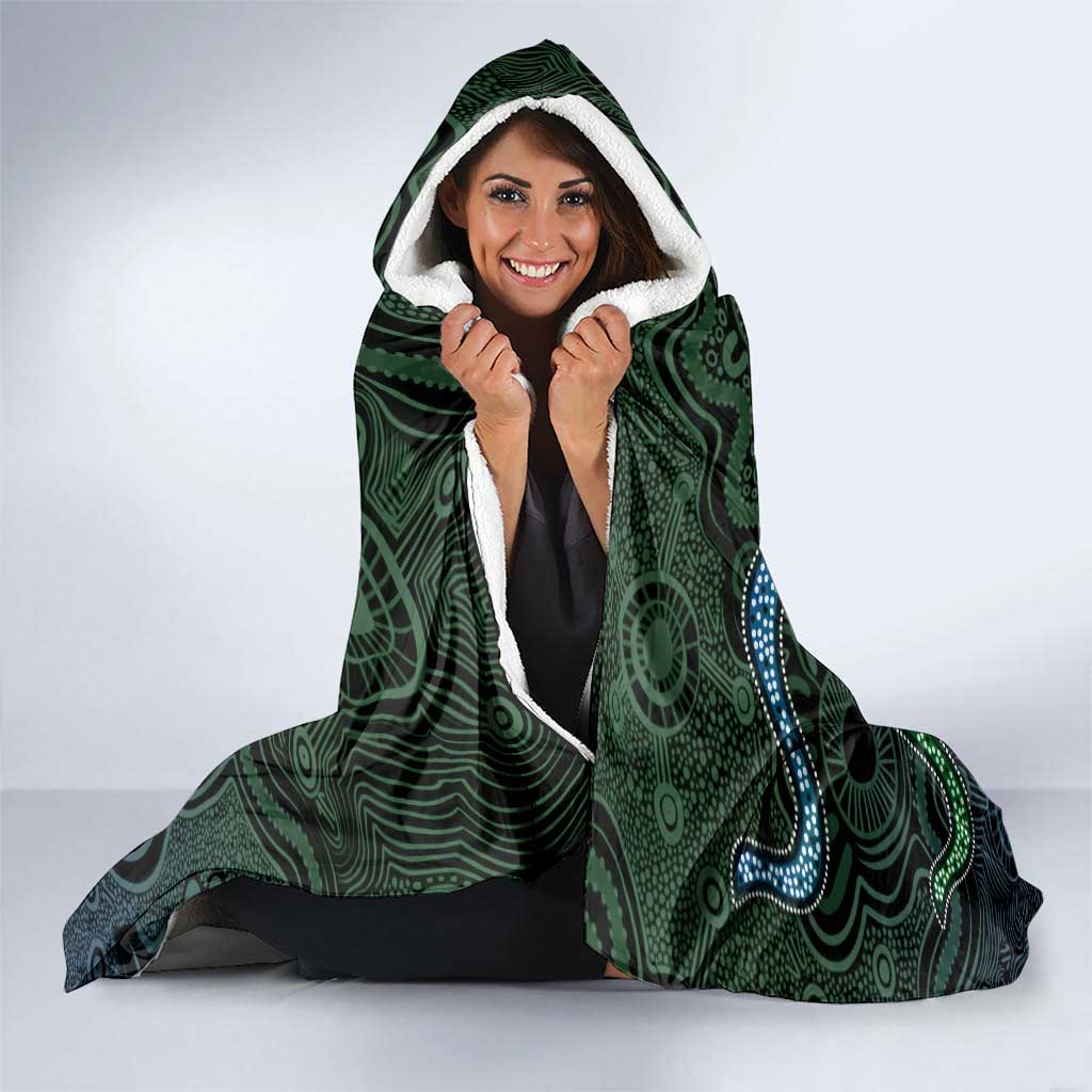 Torres Strait Islands Hooded Blanket Indigenous Australian Marine Tribal Dot Art