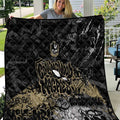 Collingwood Magpies Quilt Urban Graffiti Street Art - Bold Abstract Spray Paint