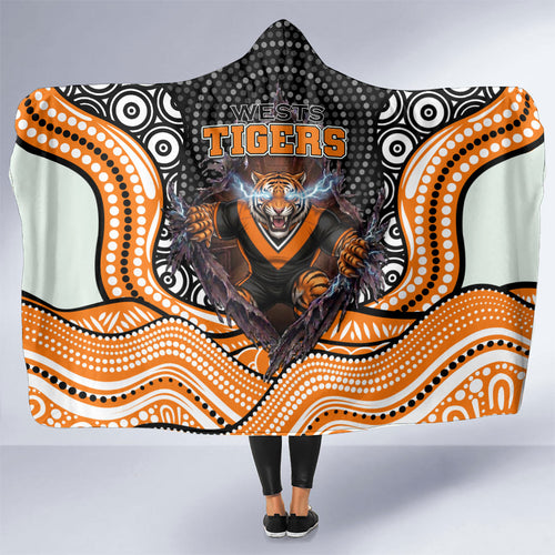 Wests Tigers Hooded Blanket The Scream of Lightning Eyes - Indigenous Dot Ripping Effect