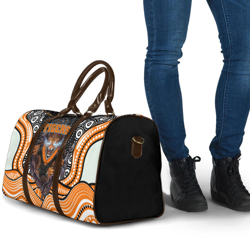 Wests Tigers Travel Bag The Scream of Lightning Eyes - Indigenous Dot Ripping Effect