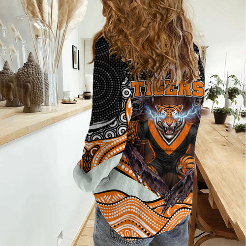 Wests Tigers Women Casual Shirt The Scream of Lightning Eyes - Indigenous Dot Ripping Effect