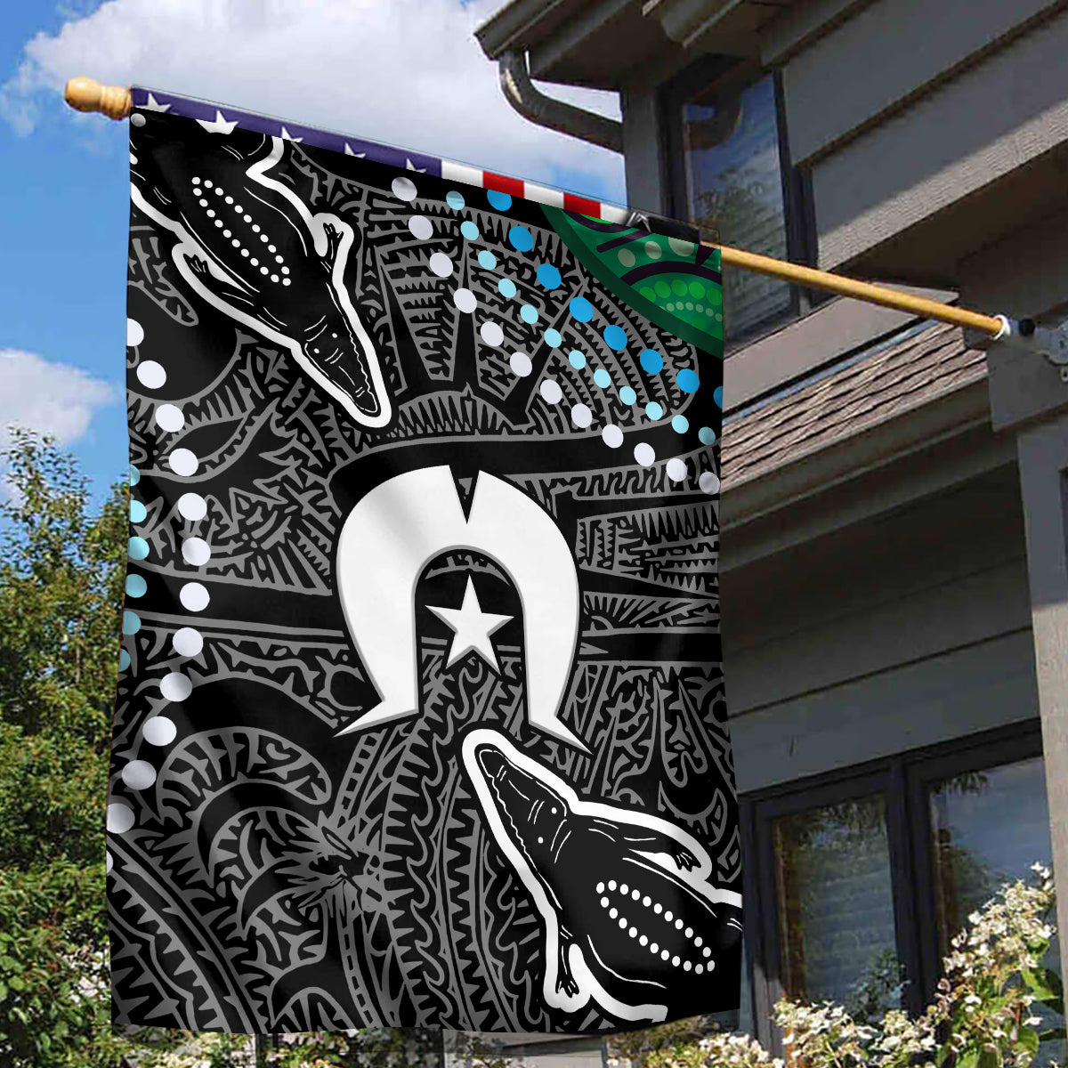 Torest Trait Islands Mix Crocodine Aboriginal Pattern Garden Flag