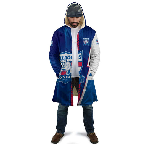 Personalized Western Bulldogs Cloak Modern Geometric Sports Graphic Style